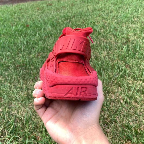Red Nike Huaraches - Picture 7 of 10